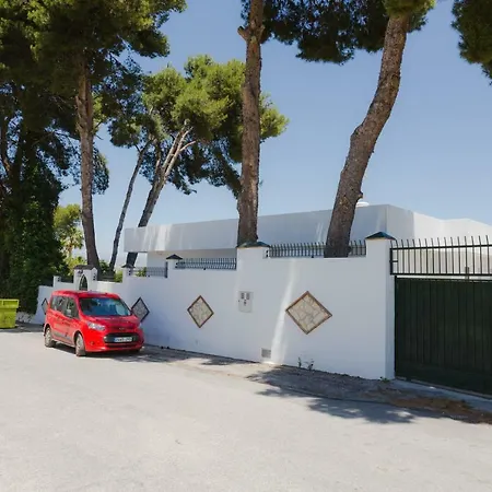 Luar, Preciosa Con Piscina En Malaga